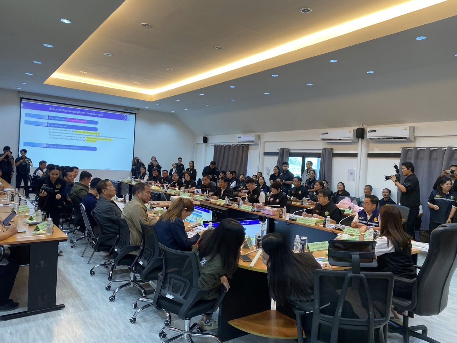 title - ส.ป.ก.ร่วมติดตามรัฐมนตรีช่วยว่าการกระทรวงเกษตรและสหกรณ์ (นางสาวปิยะรัฐชย์ ติยะไพรัช) ลงพื้นที่การตรวจราชการในอำเภอสวรรคโลก อำเภอกงไกรลาศ อำเภอศรีสําโรง และอำเภอเมืองจังหวัดสุโขทัย